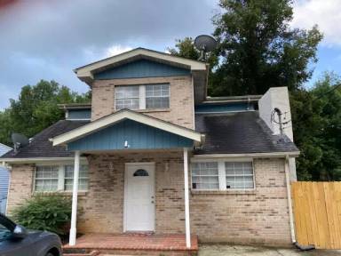 Main picture of 204 Wynn Ave