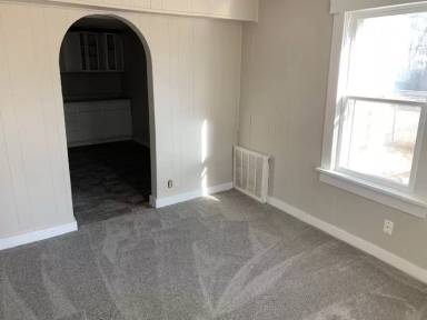 Main picture of 402 W 12th St