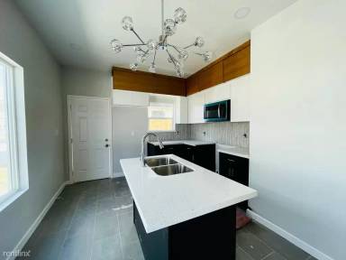 Main picture of 1001 Sugar Garden Ave