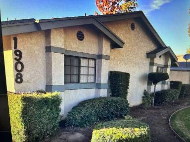 Main picture of 1908 S Mountain Ave