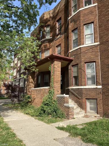 Main picture of 497 Prentis St