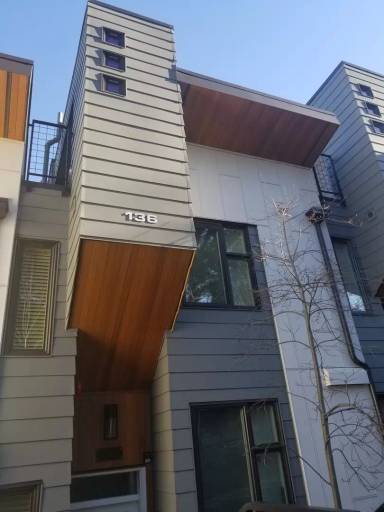 Main picture of 136 107th Ave SE