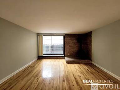 Main picture of 1220 N La Salle Dr