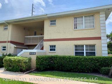 Main picture of 1536 SE Royal Green Cir