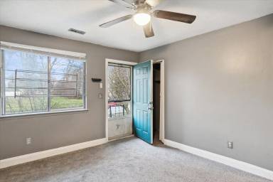 Main picture of 16800 Wormer St