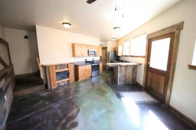 Main picture of 275 Jumbo Vista Way