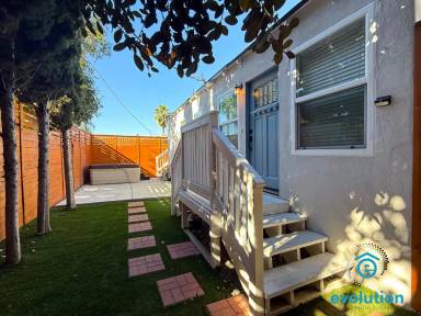 Main picture of 4064 Laverne Pl