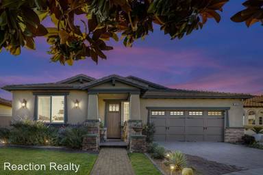 Main picture of 155 Tradition Ct