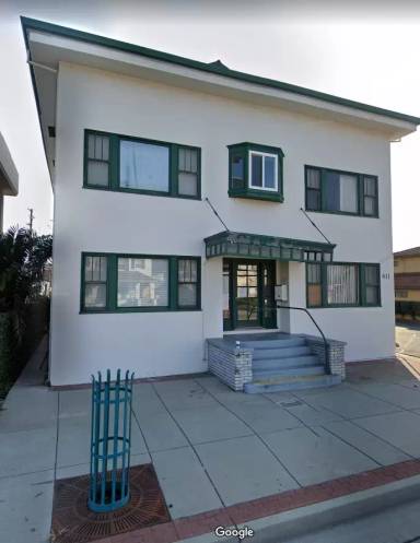 Main picture of 611 E St