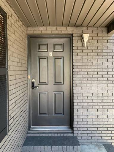 Main picture of 19 W Grady St