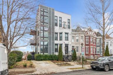 Main picture of 1352 Quincy St NW