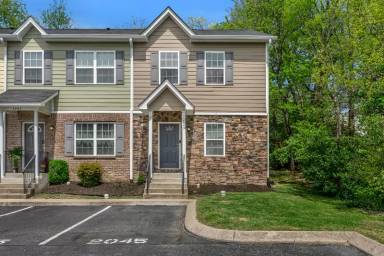 Main picture of 2045 Pinecrest Dr