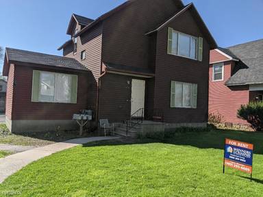Main picture of 1316 S Michigan Ave