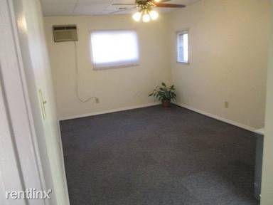 Main picture of 707 E College St