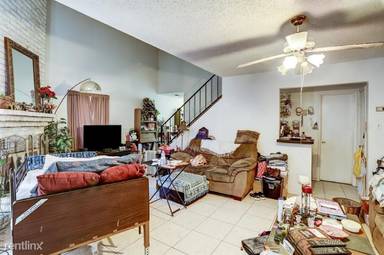 Main picture of 5779 Easthampton Dr