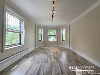 Main picture of 2327 N Rockwell St