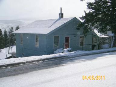 Main picture of 324 Cedar Ave
