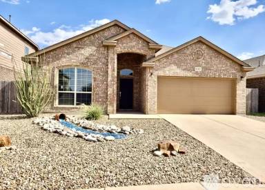 Main picture of 1112 Cerrillos Ave