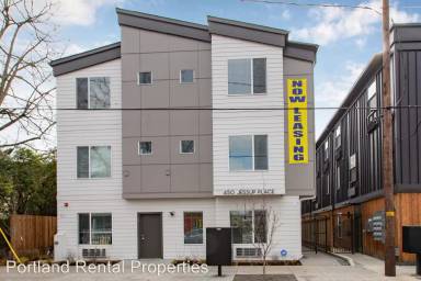 Main picture of 450 NE Jessup St