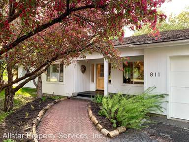 Main picture of 811 Deerfield Dr
