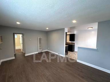 Main picture of 12044 Walnut St