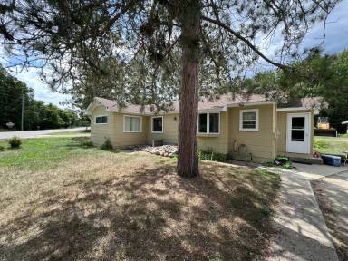 Main picture of 214 10th St S