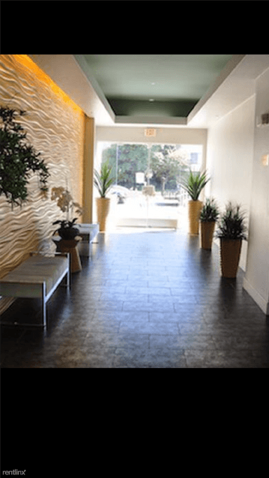 Main picture of Moorpark Lofts