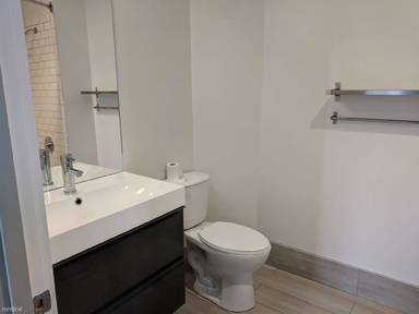 Main picture of Off Centre Lofts