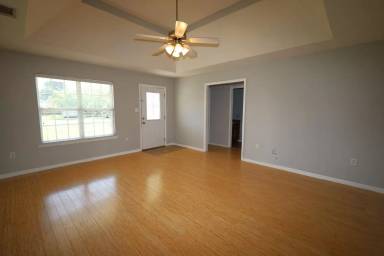 Main picture of 812 Madelyn St