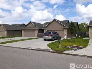 Main picture of 4833 N Hillside Ct