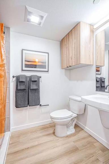 Main picture of 4015 Stone Way N