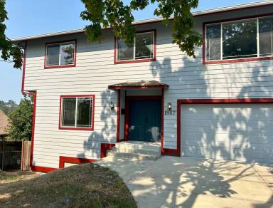 Main picture of 1847 E Sherman St