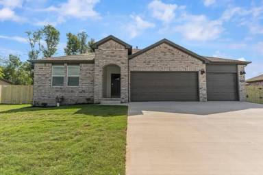 Main picture of 981 Pebble Dr