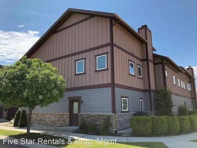 Main picture of 115 Oak St