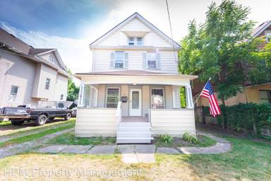 Main picture of 72 E Mapledale Ave