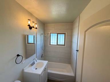 Main picture of 10242 Darby Ave