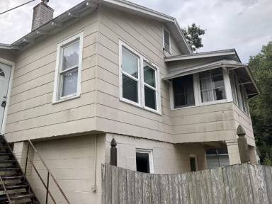 Main picture of 1435 1/2 15th St N