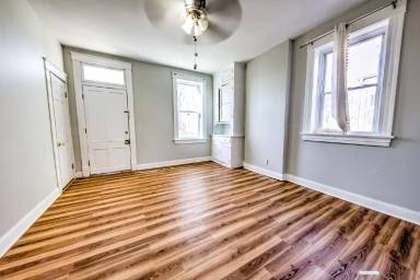 Main picture of 3537 Giles Ave