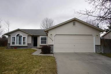Main picture of 1270 N Sandlin Ave
