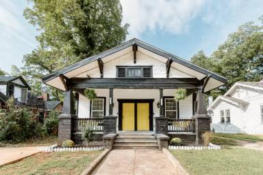 Main picture of 616 S Converse St