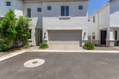 Main picture of 5540 S Dillon