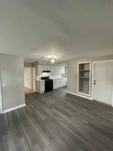 Main picture of 206 Peshine Ave