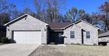 Main picture of 51 Fletcher Dr