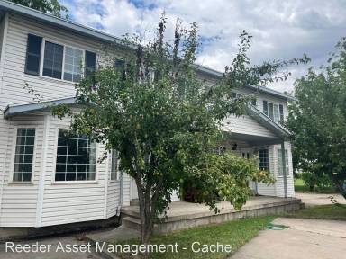 Main picture of 805 N 50 W