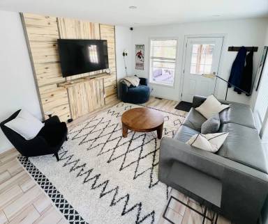 Main picture of 130 Butte Ave