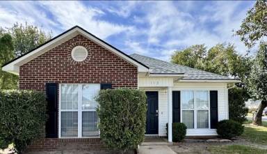 Main picture of 115 Lauren Way