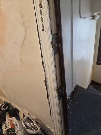 Main picture of 91 S Munn Ave