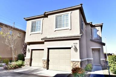 Main picture of 745 Calamus Palm Pl
