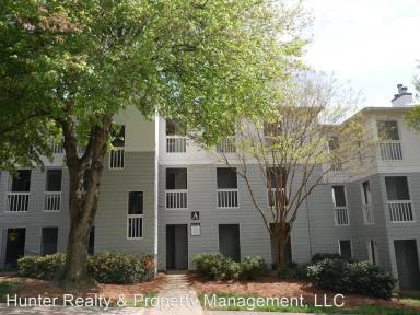 Main picture of 205 Oakwood Ct
