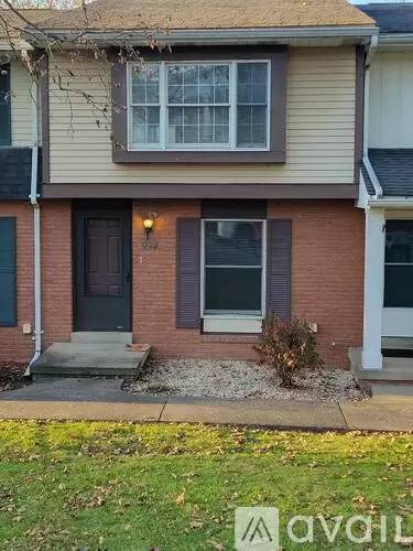 Main picture of 594 Peachview Ln